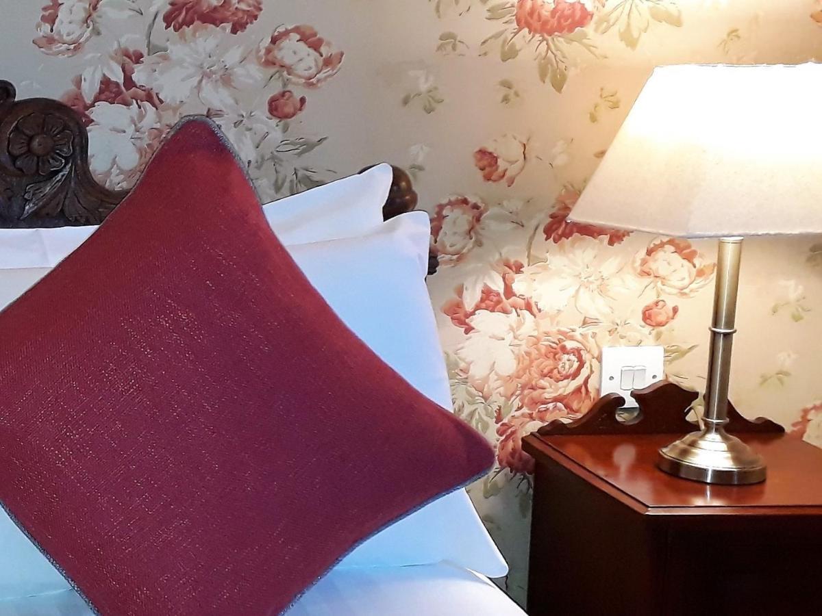 One Holyrood Hotel & Cafe Νιούπορτ Εξωτερικό φωτογραφία
