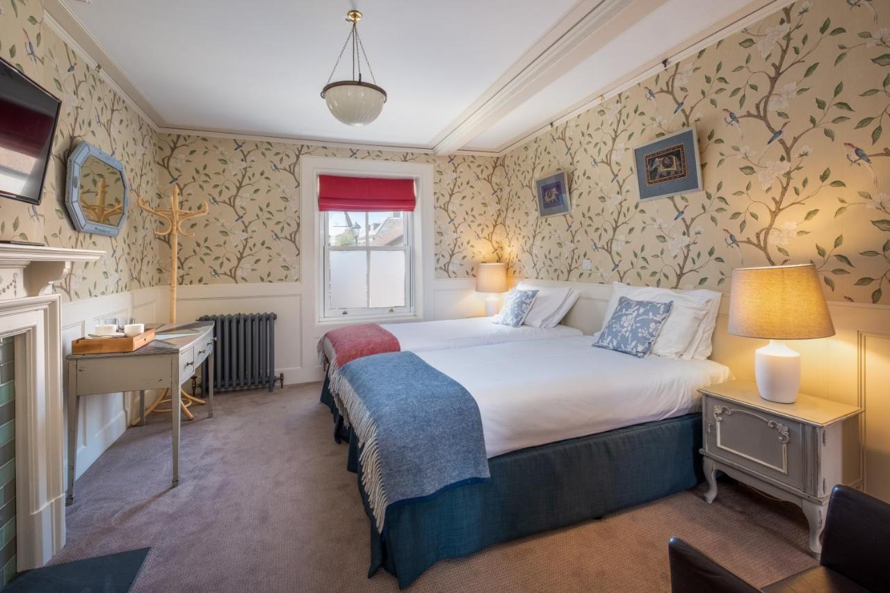 One Holyrood Hotel & Cafe Νιούπορτ Εξωτερικό φωτογραφία