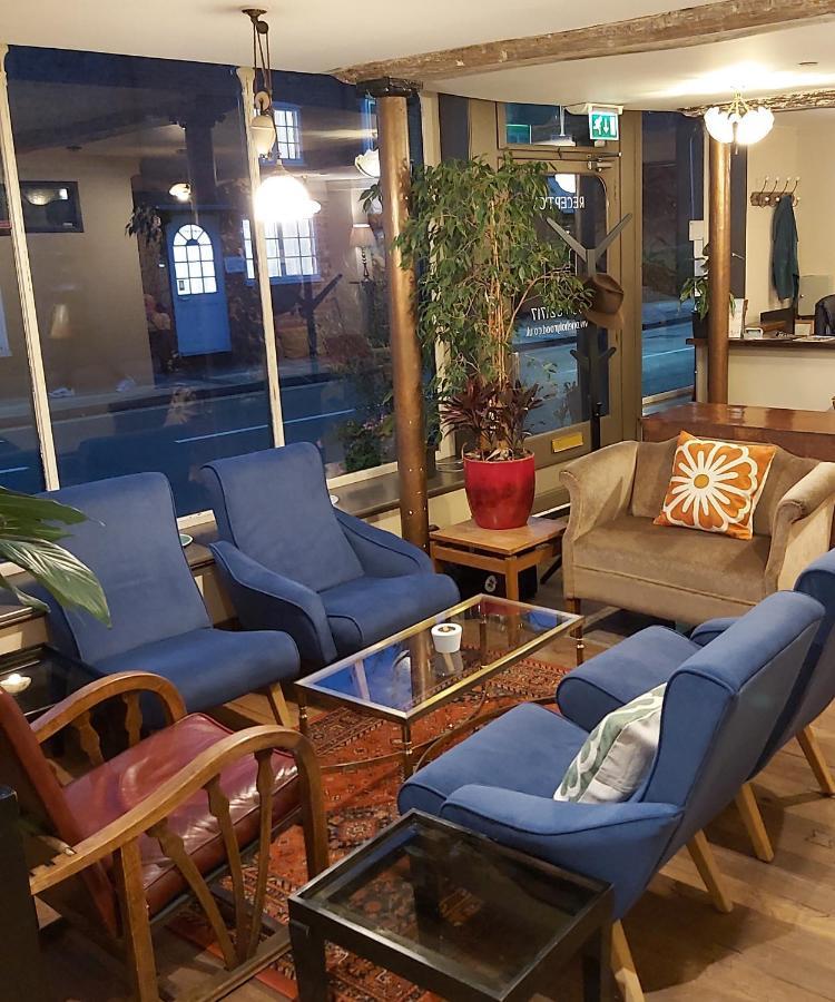 One Holyrood Hotel & Cafe Νιούπορτ Εξωτερικό φωτογραφία